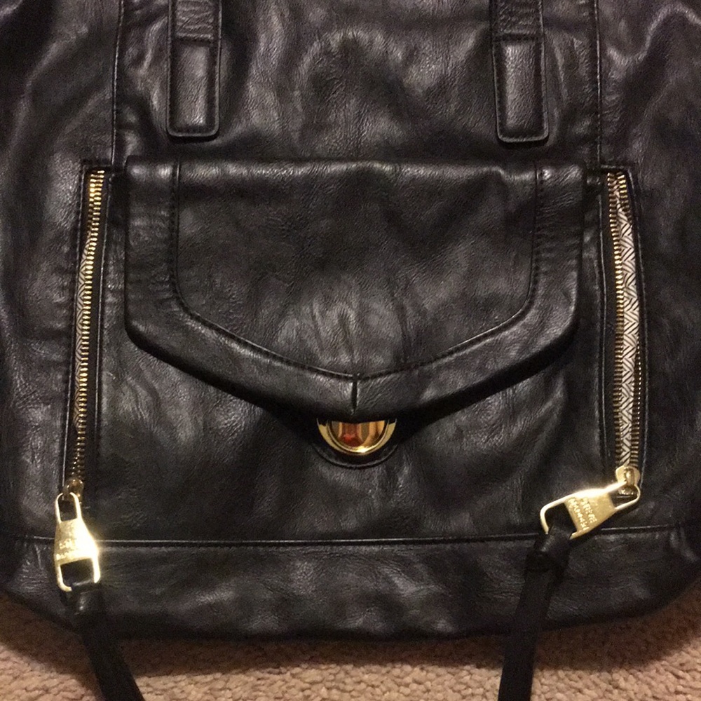 Steve Madden Tote Bag - Picture 7 of 16